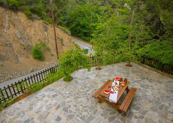 Vila Amazing In Pano Platres Cyprus *